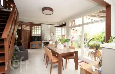 Casa com 4 quartos à venda na rua liberato carioni, 247, lagoa da conceição, florianópolis, 160 m2 por r$ 3.000.000