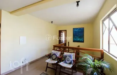 Casa com 3 quartos à venda na avenida berlim, 805, são geraldo, porto alegre, 231 m2 por r$ 1.590.000