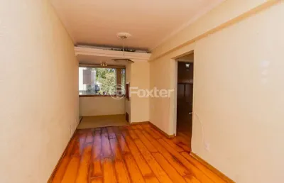 Apartamento com 2 quartos à venda na rua sepé tiaraju, 426, medianeira, porto alegre, 56 m2 por r$ 235.000