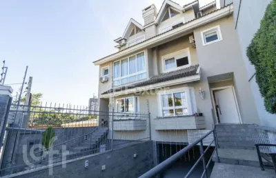 Casa com 3 quartos à venda na avenida general barreto viana, 268, chácara das pedras, porto alegre, 239 m2 por r$ 1.700.000