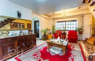 Casa com 3 quartos à venda na rua arapei, 325, cristal, porto alegre, 232 m2 por r$ 720.000