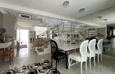 Casa com 3 quartos à venda na rua doutor joão carlos barom maurer, 100, córrego grande, florianópolis, 199 m2 por r$ 1.890.000