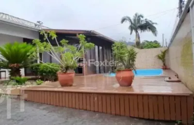Casa com 3 quartos à venda na servidão sargento maurilio gonçalves cabral, 143, ingleses do rio vermelho, florianópolis, 240 m2 por r$ 770.000