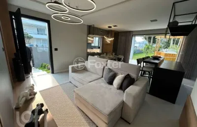 Casa com 3 quartos à venda na rua da quaresmeira roxa, 91, cachoeira do bom jesus, florianópolis, 185 m2 por r$ 2.190.000