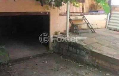 Casa com 2 quartos à venda na rua martim minaberry, 241, partenon, porto alegre, 202 m2 por r$ 450.000