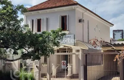 Casa com 3 quartos à venda na rua antenor lemos, 56, menino deus, porto alegre, 148 m2 por r$ 1.100.000