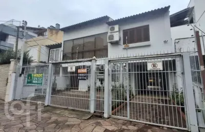 Casa com 4 quartos à venda na rua luzitana, 824, higienópolis, porto alegre, 344 m2 por r$ 1.380.000