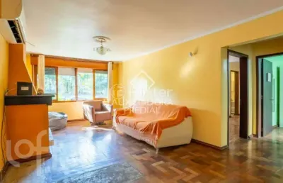 Casa com 7 quartos à venda na rua das caravelas, 243, vila ipiranga, porto alegre, 250 m2 por r$ 1.300.000