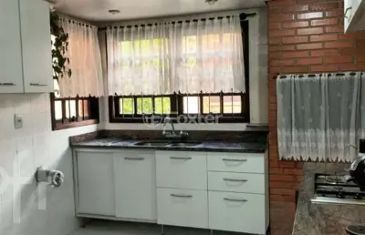 Casa com 3 quartos à venda na avenida marquês de souza, 119, jardim são pedro, porto alegre, 280 m2 por r$ 950.000