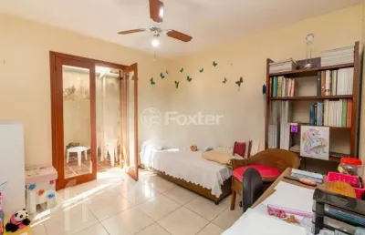 Casa com 4 quartos à venda na rua artur azevedo, 242, partenon, porto alegre, 220 m2 por r$ 800.000