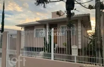 Casa com 3 quartos à venda na rua josé luiz vieira, 86, jardim atlântico, florianópolis, 214 m2 por r$ 1.300.000