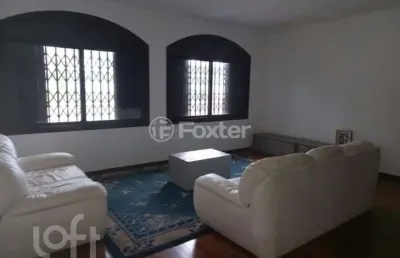 Casa com 3 quartos à venda na rua joão paetzel, 532, chácara das pedras, porto alegre, 238 m2 por r$ 880.000