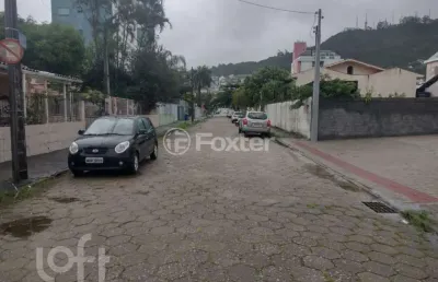 Casa com 3 quartos à venda na rua professora enoé schutel, 274, trindade, florianópolis, 140 m2 por r$ 1.690.000