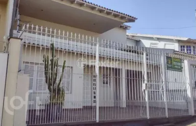 Casa com 4 quartos à venda na rua paulo setúbal, 97, passo da areia, porto alegre, 312 m2 por r$ 969.000