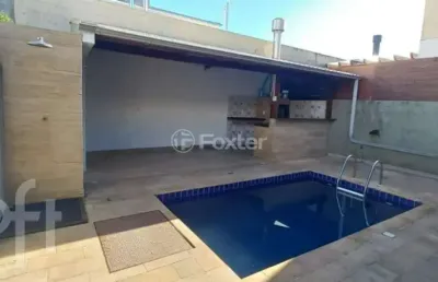 Casa com 2 quartos à venda na rua do ipê da várzea, 946, cachoeira do bom jesus, florianópolis, 134 m2 por r$ 1.280.000