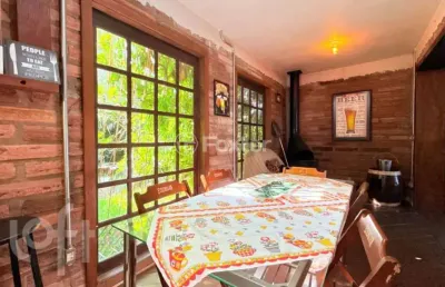 Casa com 4 quartos à venda na rua jóia, 220, vila nova, porto alegre, 200 m2 por r$ 515.000