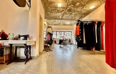 Sala comercial com 1 sala à venda na avenida osvaldo aranha, 440, bom fim, porto alegre, 48 m2 por r$ 273.600