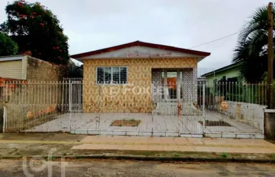 Casa com 2 quartos à venda na rua guaianá, 200, vila monte carlo, cachoeirinha, 107 m2 por r$ 330.000