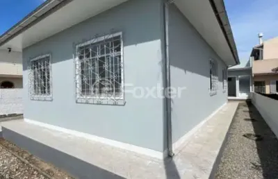 Casa com 3 quartos à venda na rua antônio gonçalves chaves, 1077, ponte do imaruim, palhoça, 130 m2 por r$ 645.000