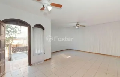 Casa com 3 quartos à venda na travessa nova trento, 112, tristeza, porto alegre, 310 m2 por r$ 900.000