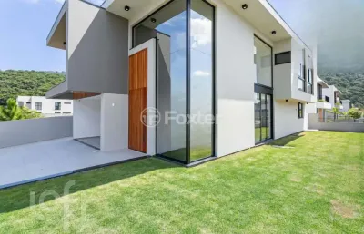 Casa com 3 quartos à venda na rodovia doutor antônio luiz moura gonzaga, 89, rio tavares, florianópolis, 300 m2 por r$ 3.950.000