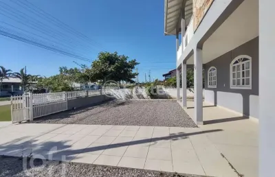 Casa com 5 quartos à venda na rua dante sanfelice, 502, pinheira, palhoça, 180 m2 por r$ 875.000