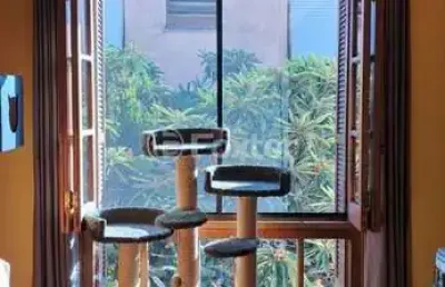 Apartamento com 2 quartos à venda na avenida benno mentz, 95, vila ipiranga, porto alegre, 63 m2 por r$ 240.000