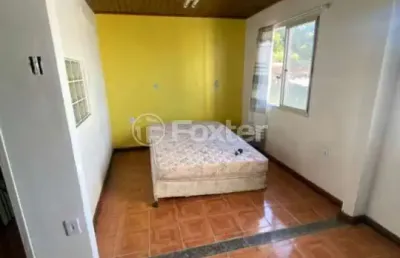 Casa com 5 quartos à venda na rua itacurubi, 35, vila nova, porto alegre, 100 m2 por r$ 330.000