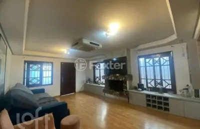 Casa com 5 quartos à venda na rua regente feijó, 81, centro, canoas, 150 m2 por r$ 1.100.000