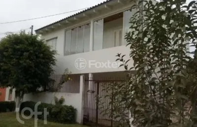 Casa com 3 quartos à venda na rua orígenes lessa, 195, mário quintana, porto alegre, 198 m2 por r$ 300.000