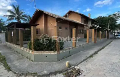 Casa com 4 quartos à venda na rua da amizade, 208, pinheira, palhoça, 160 m2 por r$ 980.000