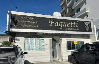 Casa com 4 quartos à venda na rua coronel américo, 217, barreiros, são josé, 90 m2 por r$ 1.190.000