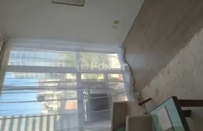 Sala comercial com 1 sala à venda na rua dona laura, 228, rio branco, porto alegre, 30 m2 por r$ 220.000