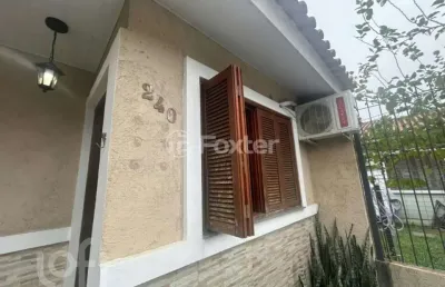 Casa com 2 quartos à venda na rua joão pinheiro machado, 240, hípica, porto alegre, 46 m2 por r$ 310.000