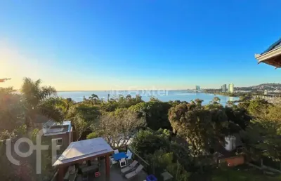 Casa com 4 quartos à venda na rua bororó, 157, vila assunção, porto alegre, 428 m2 por r$ 2.650.000