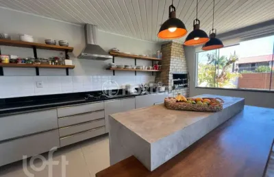 Casa com 3 quartos à venda na servidão do mar grosso, 89, campeche, florianópolis, 120 m2 por r$ 2.225.000
