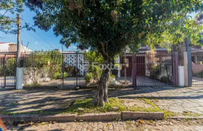 Casa com 3 quartos à venda na rua gaurama, 321, cavalhada, porto alegre, 160 m2 por r$ 630.000