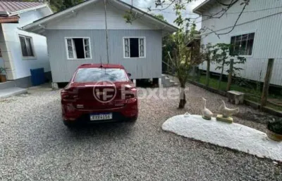 Casa com 2 quartos à venda na rua professor vicente manoel silveira, 1, pinheira, palhoça, 70 m2 por r$ 240.000