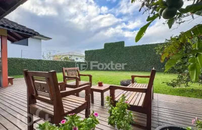 Casa com 3 quartos à venda na rua das tainhas, 386, jurerê internacional, florianópolis, 230 m2 por r$ 4.300.000