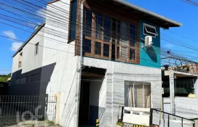 Casa com 5 quartos à venda na rua paulinho joaquim da cunha, 16, ingleses do rio vermelho, florianópolis, 250 m2 por r$ 750.000