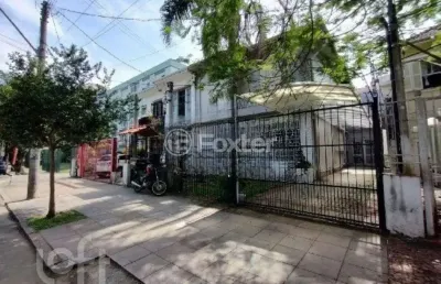 Casa com 4 quartos à venda na rua mucio teixeira, 673, menino deus, porto alegre, 156 m2 por r$ 1.800.000