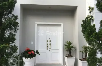 Casa com 5 quartos à venda na rua das tainhas, 370, jurerê internacional, florianópolis, 680 m2 por r$ 5.800.000