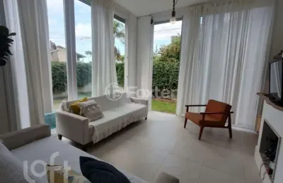 Casa com 3 quartos à venda na rua gaivotas, 20, lagoa da conceição, florianópolis, 245 m2 por r$ 2.660.000