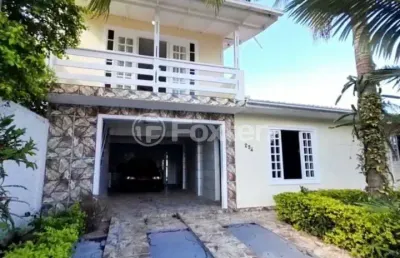 Casa com 3 quartos à venda na rua luiz aléssio lenhani, 234, são sebastião, palhoça, 171 m2 por r$ 620.000