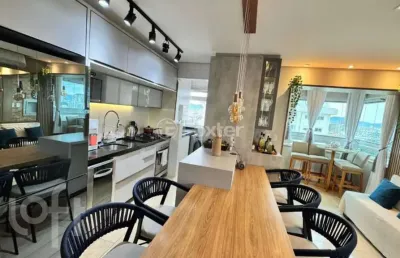 Apartamento com 2 quartos à venda na rua souza dutra, 776, estreito, florianópolis, 73 m2 por r$ 990.000