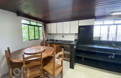 Casa com 2 quartos à venda na rua oge fortkamp, 258, trindade, florianópolis, 90 m2 por r$ 1.600.000