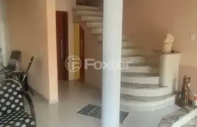 Casa com 3 quartos à venda na rua dom joão vi, 243, medianeira, porto alegre, 200 m2 por r$ 500.000