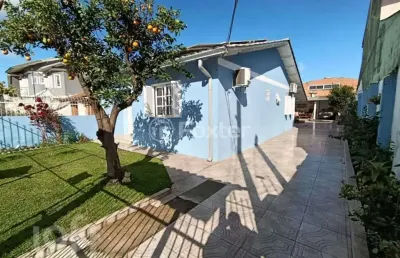 Casa com 2 quartos à venda na rua distrito federal, 166, mathias velho, canoas, 137 m2 por r$ 650.000