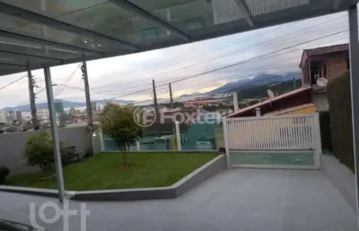 Casa com 4 quartos à venda na rua santos dumont, 188, roçado, são josé, 250 m2 por r$ 850.000