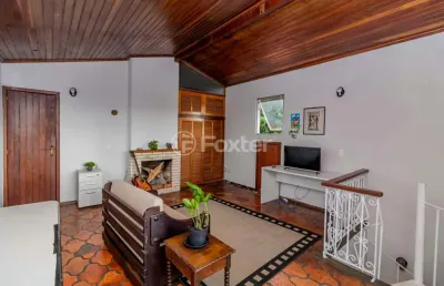 Casa com 3 quartos à venda na rua dos guananas, 344, espírito santo, porto alegre, 308 m2 por r$ 535.000